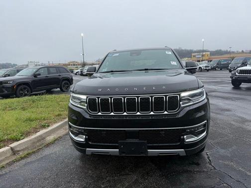 Diamond Black Crystal Pearlcoat 2022 Jeep Wagoneer Series II 4x4