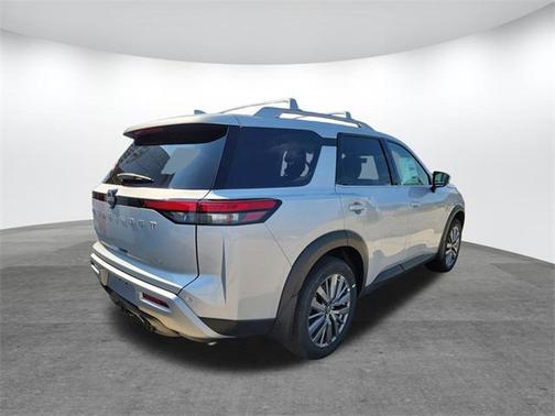 2025 Nissan Pathfinder SL FWD