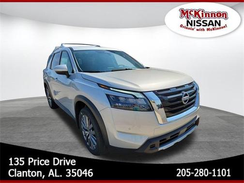 2025 Nissan Pathfinder SL FWD