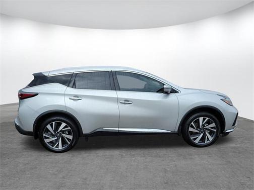 2023 Nissan Murano SL FWD