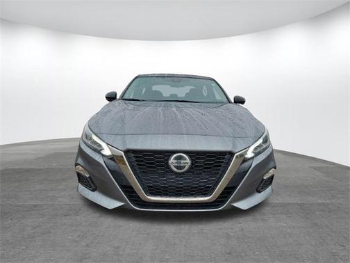 2021 Nissan Altima SR FWD