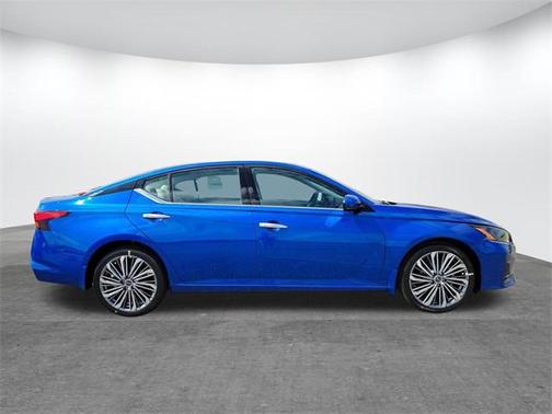 2025 Nissan Altima 2.5 SL