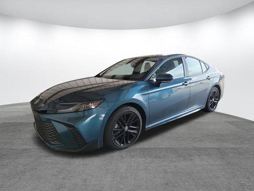 Ocean 2025 Toyota Camry SE