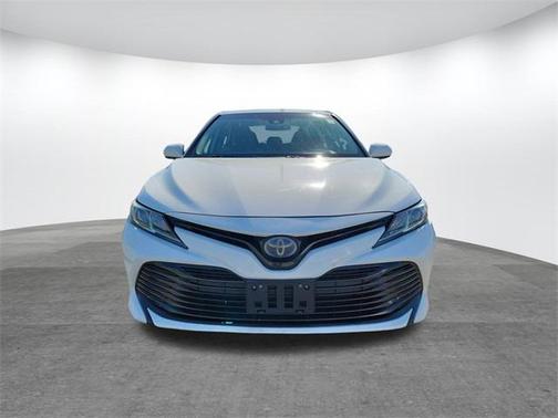 2019 Toyota Camry Hybrid LE