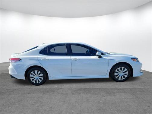 2019 Toyota Camry Hybrid LE