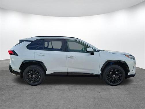 2024 Toyota RAV4 Hybrid SE