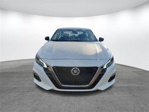 2020 Nissan Altima SR FWD