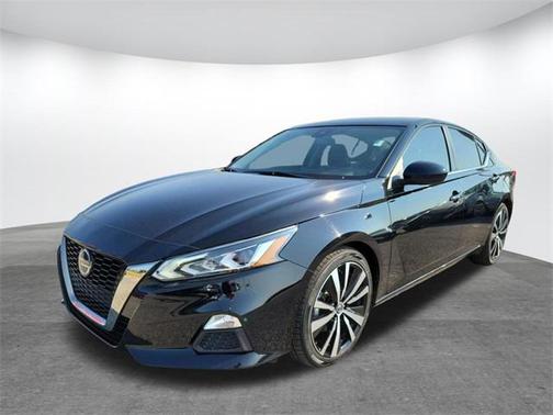 2022 Nissan Altima SR FWD