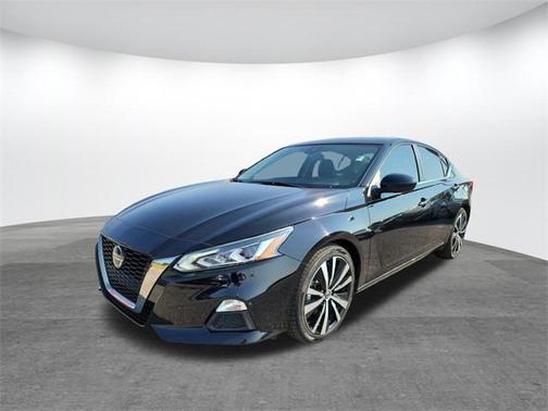 2022 Nissan Altima SR FWD