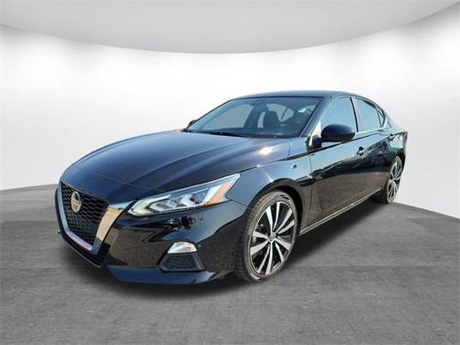 2022 Nissan Altima SR FWD