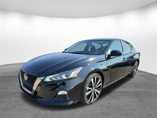 2022 Nissan Altima SR FWD