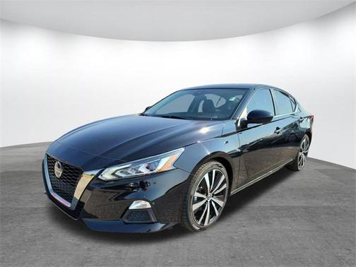 2022 Nissan Altima SR FWD