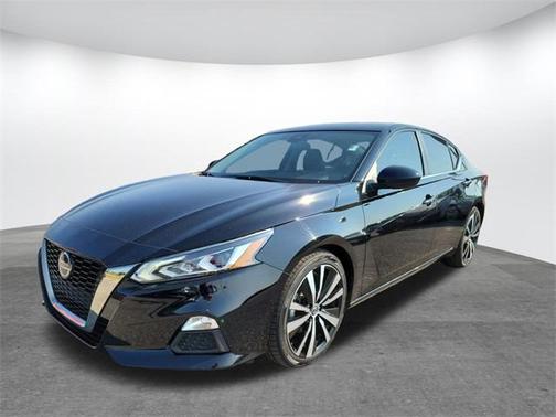 2022 Nissan Altima SR FWD