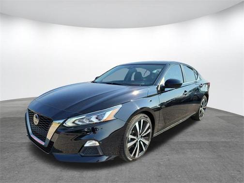 2022 Nissan Altima SR FWD