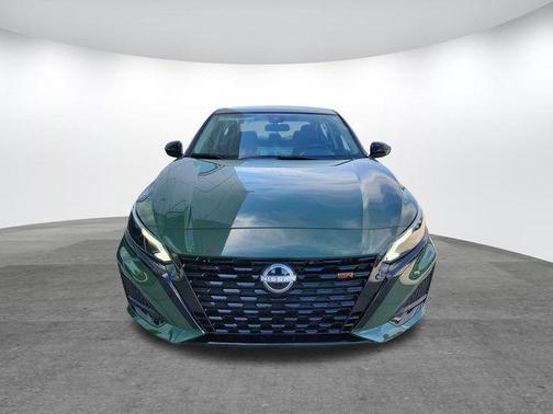 Tactical Grn/Super Black 2026 Nissan Altima SR FWD
