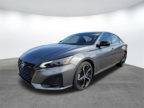 2025 Nissan Altima SR FWD