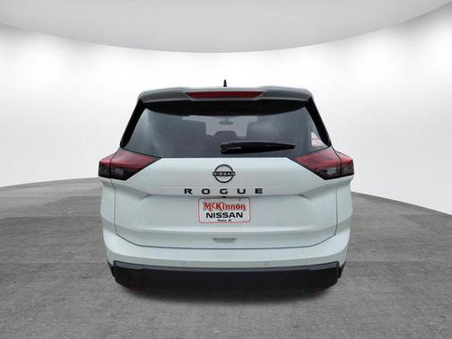 Everest White Pearl Tricoat 2026 Nissan Rogue Dark Armor