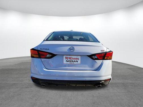 2025 Nissan Altima SR FWD