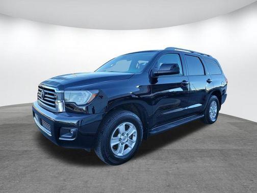 2022 Toyota Sequoia SR5