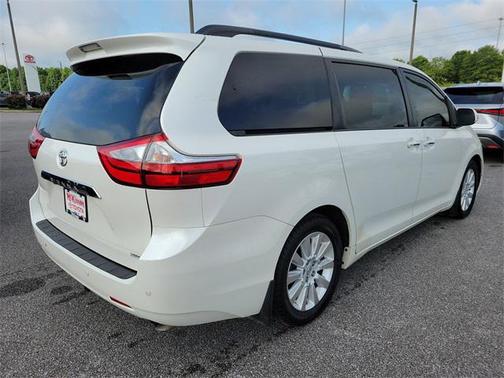 2015 Toyota Sienna XLE