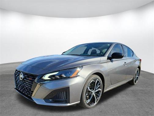 2025 Nissan Altima SR FWD