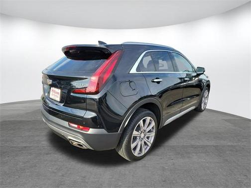 2021 Cadillac XT4 Premium Luxury