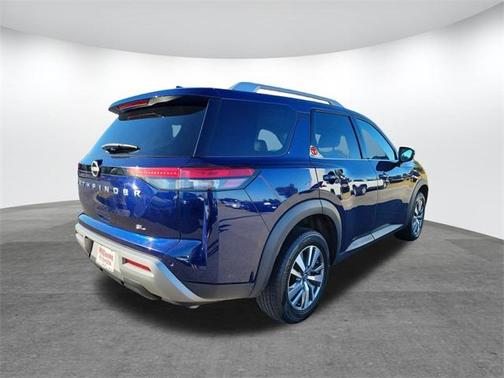 2023 Nissan Pathfinder SL FWD