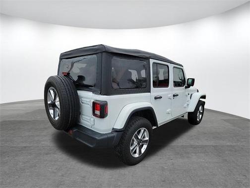 2023 Jeep Wrangler 4-Door Sahara 4x4
