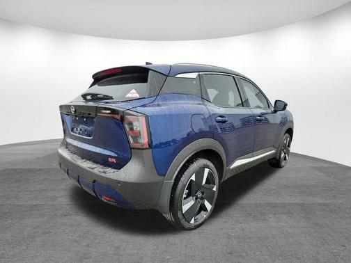 Deep Blue Pearl 2026 Nissan Kicks SR