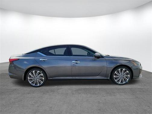 2025 Nissan Altima 2.5 SL