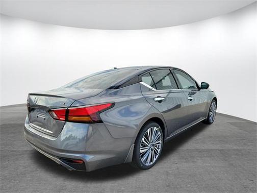 2025 Nissan Altima 2.5 SL