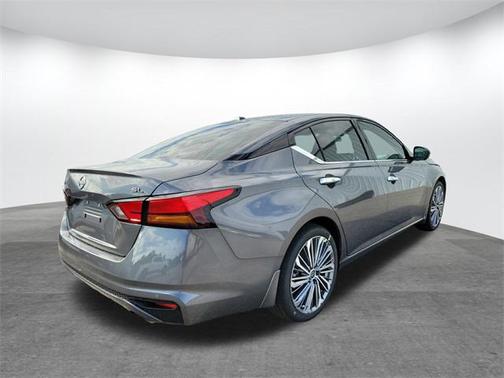 2025 Nissan Altima 2.5 SL