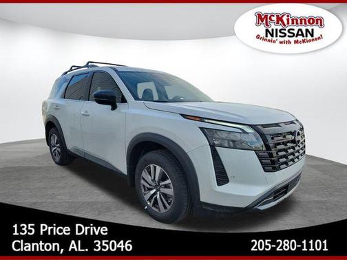 2026 Nissan Pathfinder SL