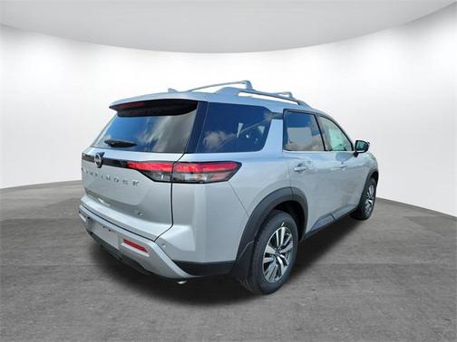 2025 Nissan Pathfinder SL FWD