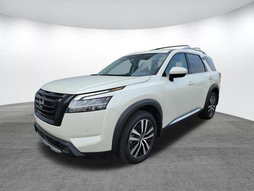 2024 Nissan Pathfinder Platinum FWD