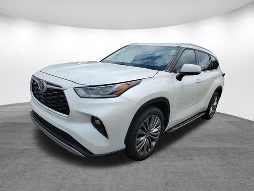 Blizzard Pearl 2021 Toyota Highlander Platinum