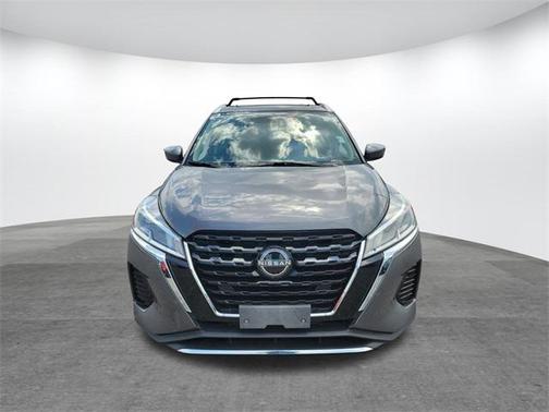 2022 Nissan Kicks SV