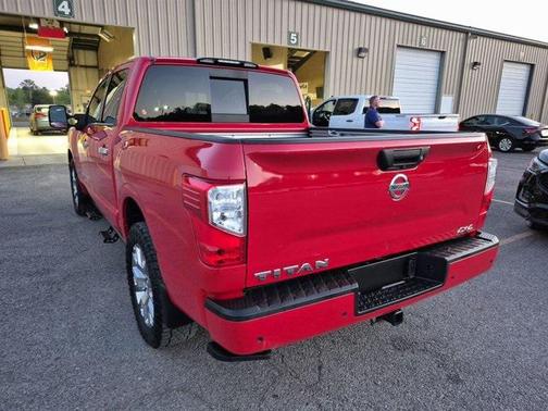 2020 Nissan Titan SV