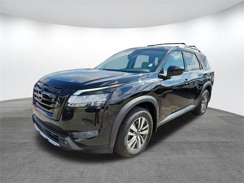 2022 Nissan Pathfinder SL 2WD
