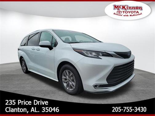 2022 Toyota Sienna XLE