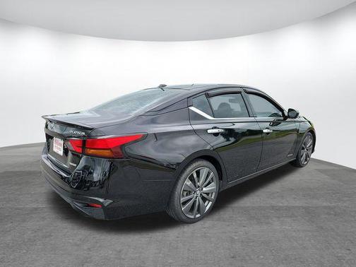 Super Black 2019 Nissan Altima 2.0 Edition ONE