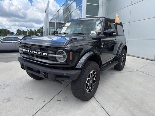 SHADOW BLACK 2023 Ford Bronco OUTER BANKS