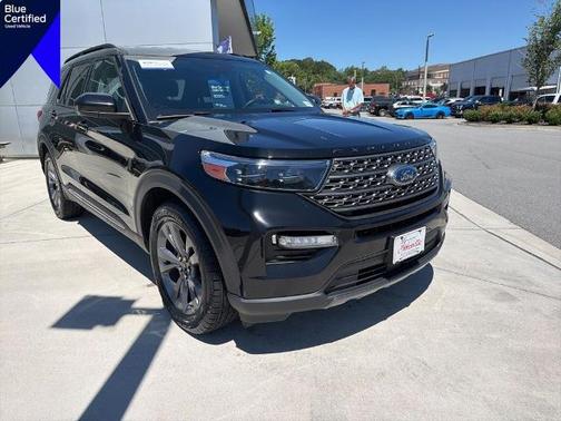 AGATE BLACK METALLIC 2023 Ford Explorer XLT