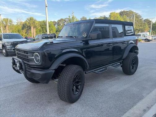 SHADOW BLACK 2025 Ford Bronco BASE