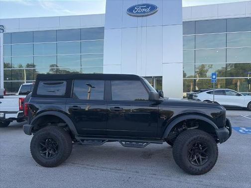 SHADOW BLACK 2025 Ford Bronco BASE