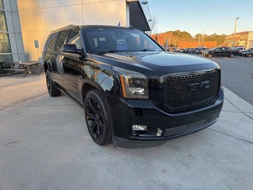 2017 GMC Yukon XL DENALI