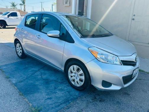 2012 Toyota Yaris LE