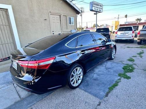 Black 2014 Toyota Avalon XLE