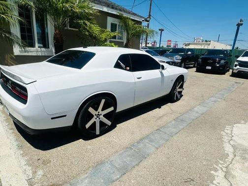 White 2019 Dodge Challenger R/T