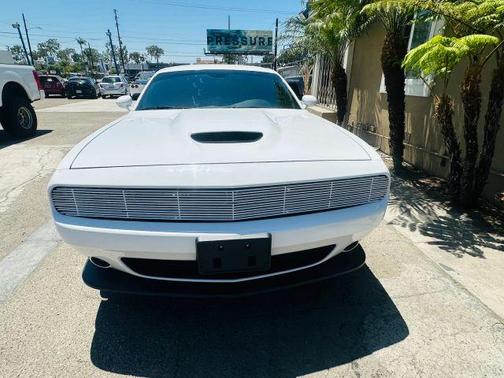 White 2019 Dodge Challenger R/T